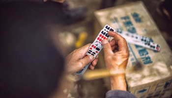 手机掀牛九棋牌大全